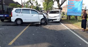 Diduga Hindari Motor, Dua Xenia Adu Banteng