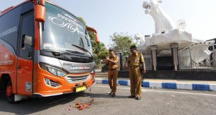 Bupati Sugiri Berangkatkan Seniman Reog Ponorogo Unjuk Kebolehan Ke Eropa