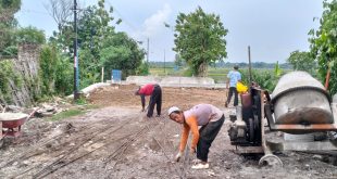 Lancarkan Roda Perekonomian Warga, Dinas PUPR Magetan Bangun Kembali Jembatan Desa Klagen Barat.