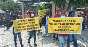 Tuntut Transparansi PAD, Puluhan Warga Ngrupit Geruduk Kantor Desa