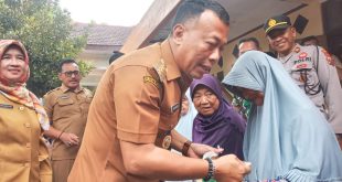 Pemkab Ponorogo Salurkan Bantuan Cadangan Pangan Pemerintah Kepada KPM