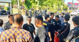 Kawal Kasus Pemuda Tertembak Polisi,Massa PSHT Datangi Mapolres Gunungkidul