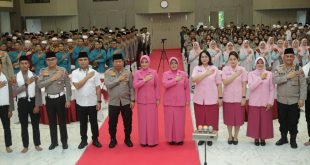 Sambut Hari Bhayangkara ke 77, Kapolda Jatim Didampingi Ketua PD Bhayangkari Buka Festival Sholawat dan Hadrah