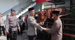 Jelang Idul Adha, Polres Ponorogo Serahkan Hewan Qurban Presisi Tahun 2023