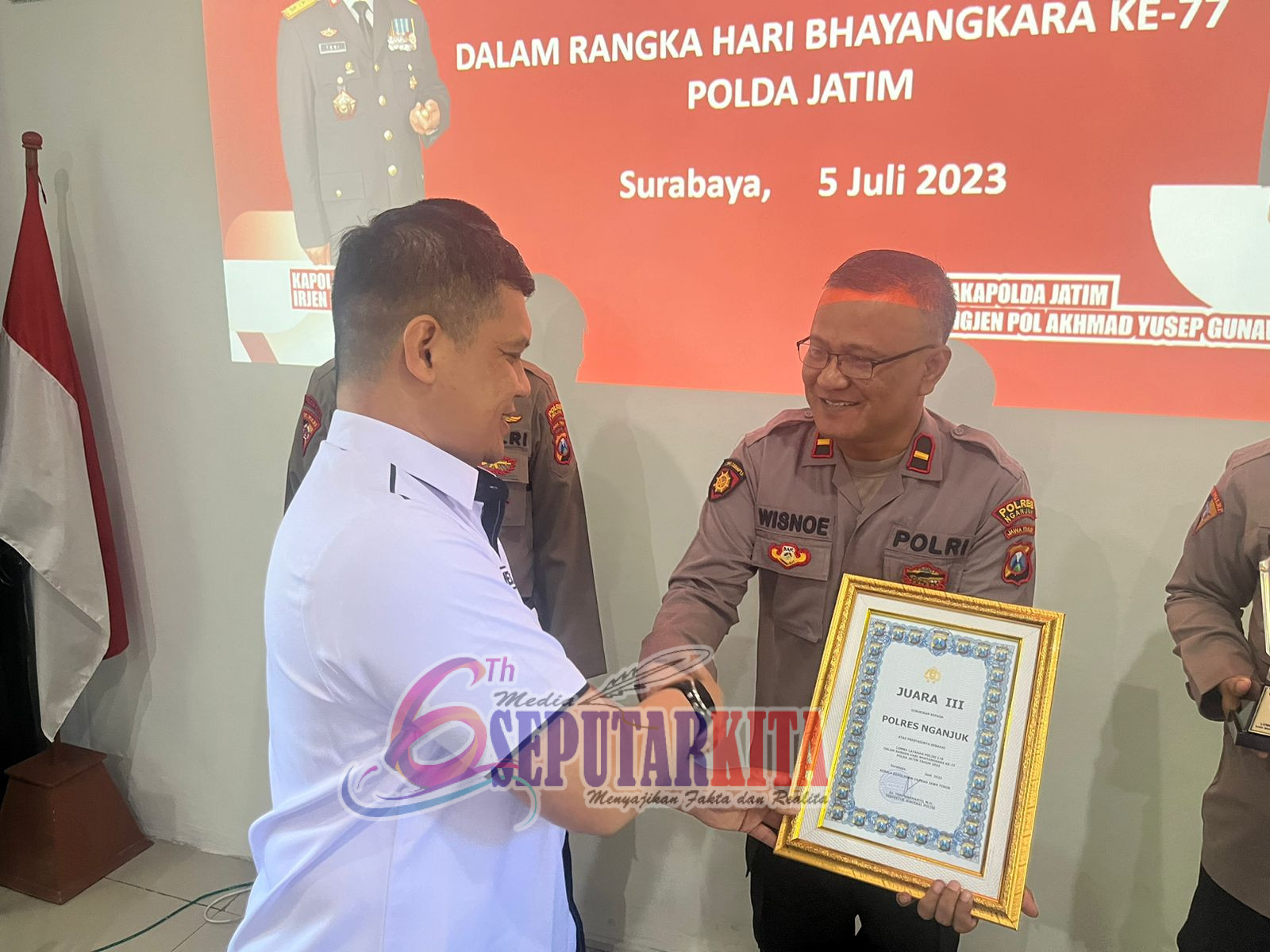 Satlantas Polres Nganjuk Raih 3 Penghargaan Tingkat Polda Jatim dalam ANEV Kamseltibcarlantas 2025 - nnews.co.id Satlantas Polres Nganjuk Raih 3 Penghargaan Tingkat Polda Jatim dalam ANEV Kamseltibcarlantas 2025 - nnews.co.id