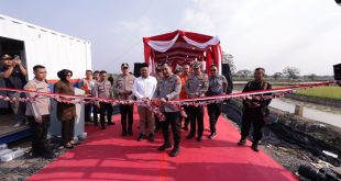 Resmikan Palang Pintu KA Sebidang JPL 365 Cerme, Kapolda Jatim Apresiasi Bupati Gresik