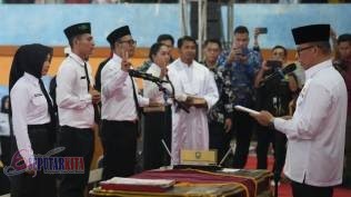 PJ Bupati OKU Lantik Ribuan Tenaga PPPK di Gedung Olah Raga (GOR) Kota Baturaja