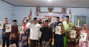 BPN Ponorogo Serahkan Sertifikat Elektronik PTSL Kepada Warga Sawoo