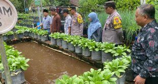 Kapolsek Warujayeng Tinjau Pemanfaatan Lahan Pekarangan Lestari di Pomosda