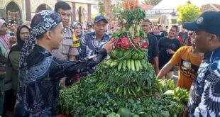 Semar Mbangun Deso di Kelangdepok: Sedekah Bumi Satukan Warga dalam Syukur dan Budaya