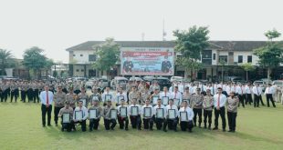 Kapolres Jombang Beri Penghargaan kepada 18 Anggota Berprestasi dan Berdedikasi