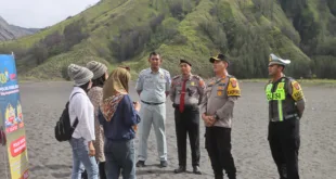 Polres Probolinggo Tingkatkan Patroli dan Pengamanan di Gunung Bromo saat Libur Idul Adha 2025*