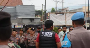 *Personel Gabungan Polres Pasuruan Bongkar Arena Sabung Ayam di Purwodadi*