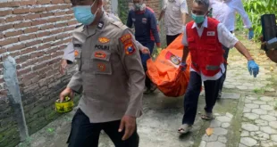 Seorang Lansia Ditemukan Tewas Membusuk di Rumah Kontrakan 