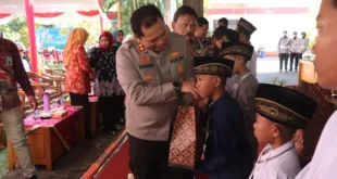 Ratusan Anak Ikuti Khitanan Massal HUT RI ke-80 di Nganjuk