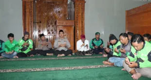 Doa Bersama Polres Nganjuk dan Komunitas Ojol untuk Alm. Affan Kurniawan