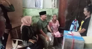 Tersentuh Hati, Pengacara Wahyu Jadmiko Bantu Nenek Renta yang Hidup di Rumah Tak Layak Huni