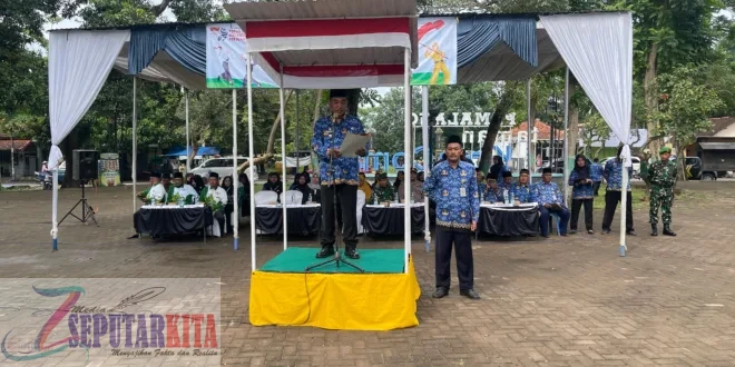 Semangat Pahlawan Terus Menyala: Kecamatan Comal Gelar Upacara Hari Pahlawan di Taman Kota