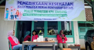 Perhutani Jombang Gandeng RSUD Gelar Cek Kesehatan Gratis Ke Tenaga Sadap Getah Pinus Di Wonosalam