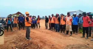 Serap 90 Persen Tenaga Kerja Lokal, Pembangunan Pabrik Pakan Ternak di Ampelgading Dongkrak Ekonomi Warga