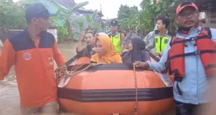 Sungai Comal Meluap, Banjir Terparah Rendam Desa Klegen Comal.