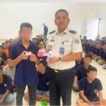 KALAPAS BINJAI BERBAGI PERLENGKAPAN MANDI KEPADA TAHANAN